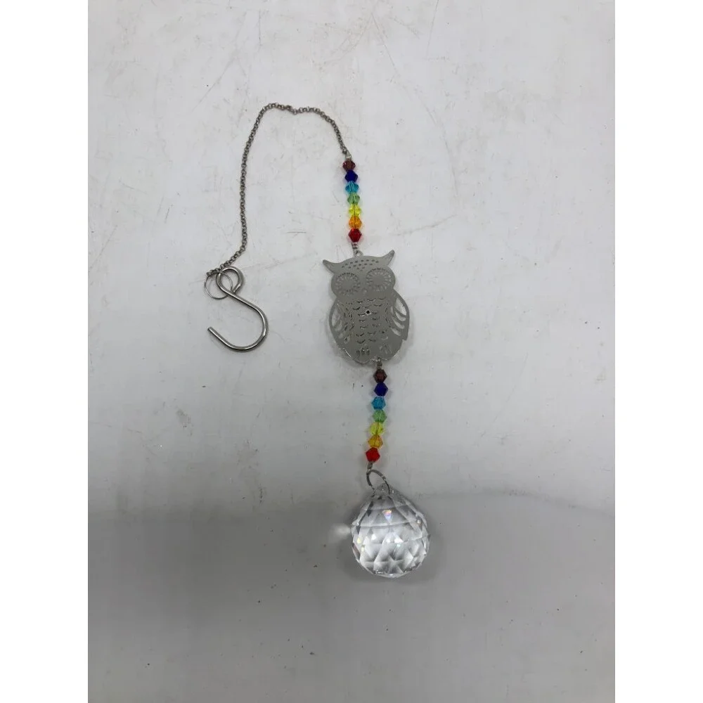 RAINBOW BEADED SUN CATCHER W/METAL OWL WALL HANGING.